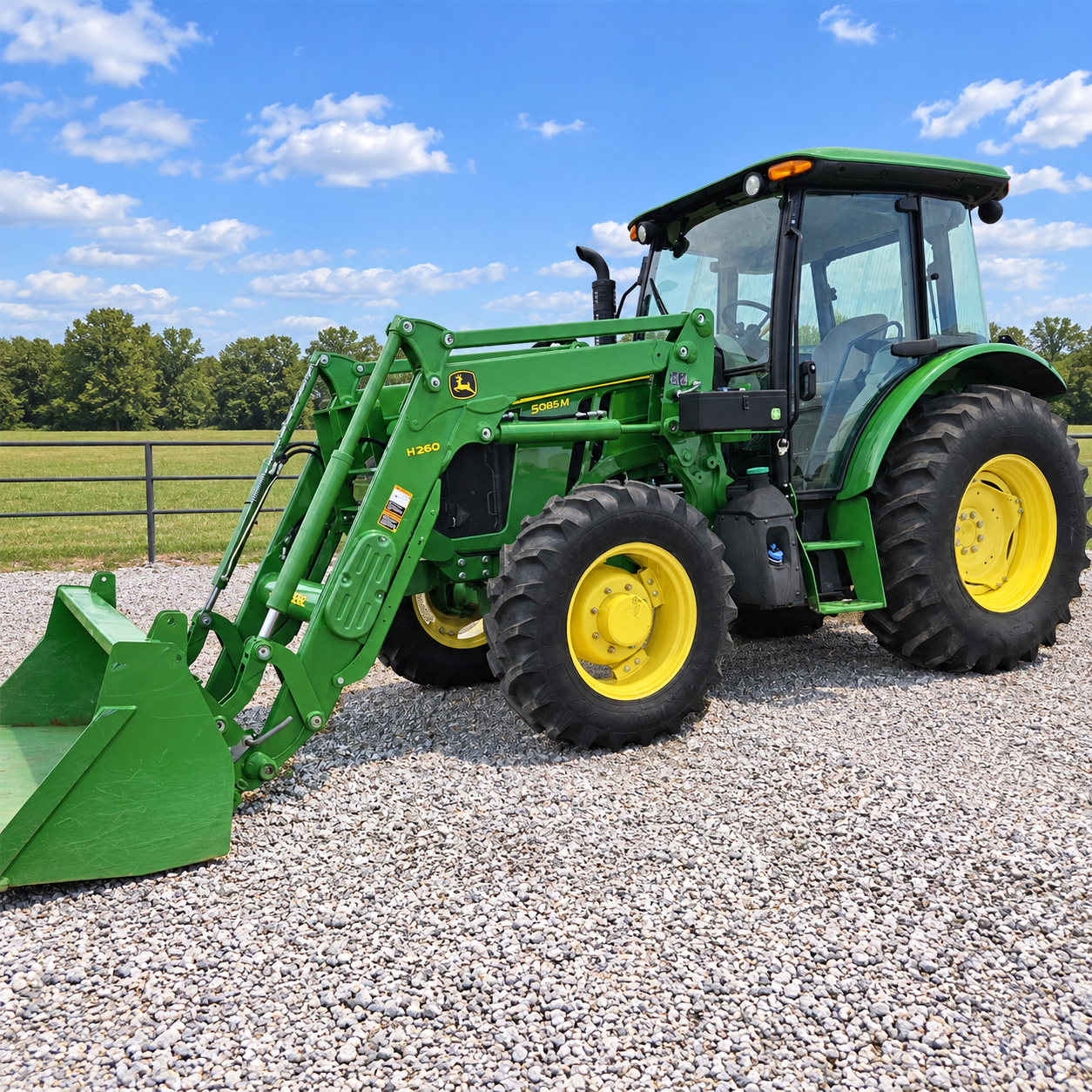 2015 John Deere 5085M